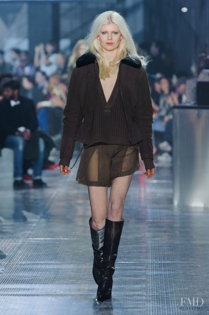 Ola Rudnicka featured in  the H&M fashion show for Autumn/Winter 2014