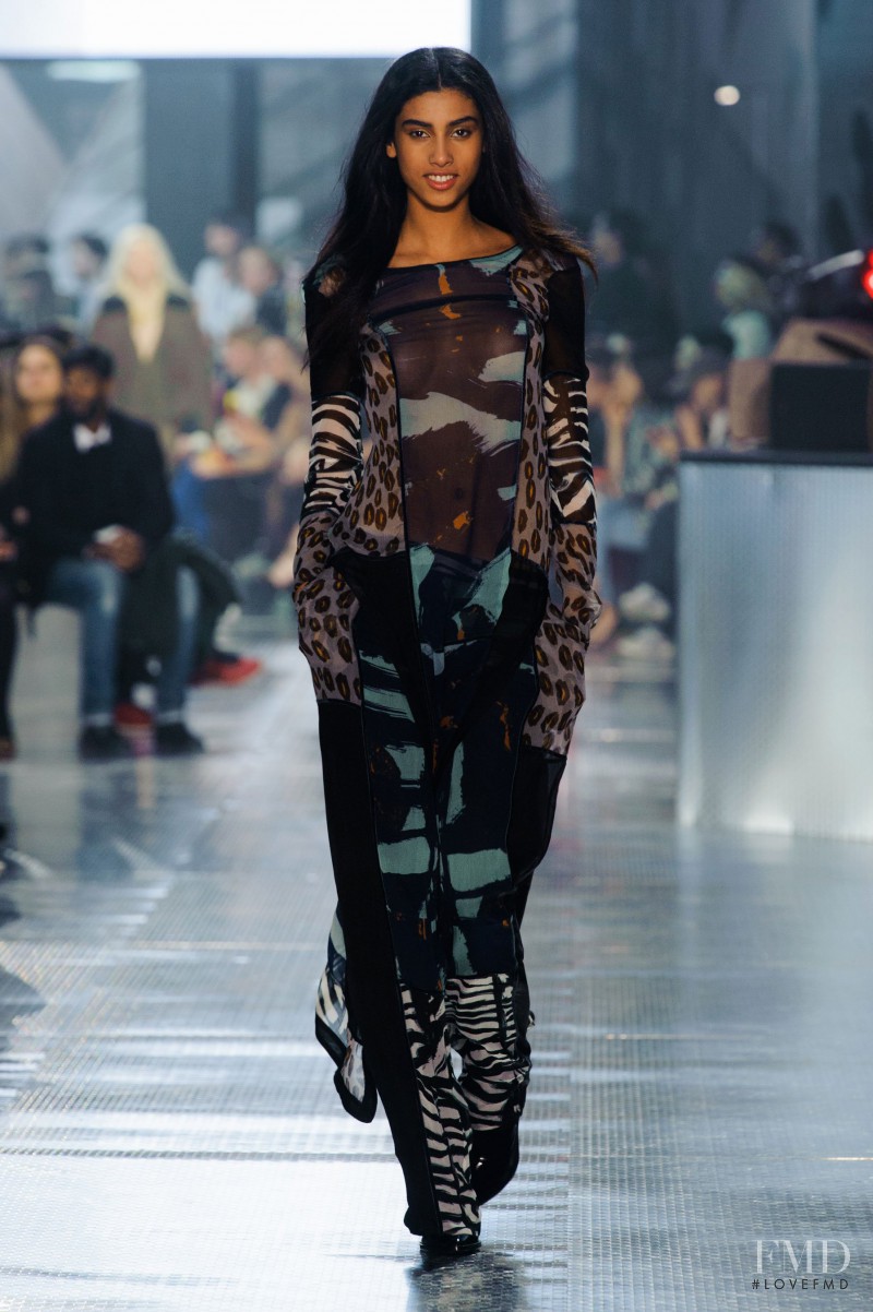 Imaan Hammam featured in  the H&M fashion show for Autumn/Winter 2014