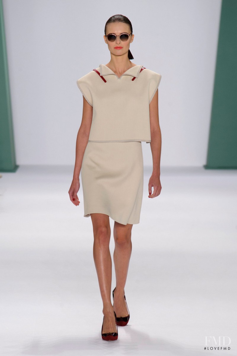 Vasilisa Pavlova featured in  the Carolina Herrera fashion show for Spring/Summer 2015