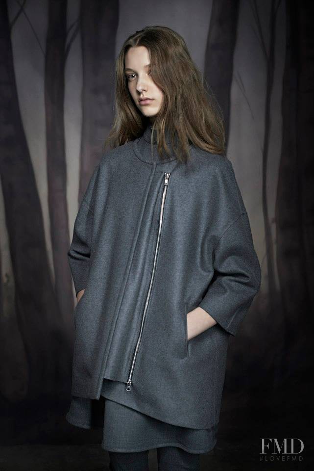 Sarah Harper featured in  the Ter Et Bantine fashion show for Pre-Fall 2014