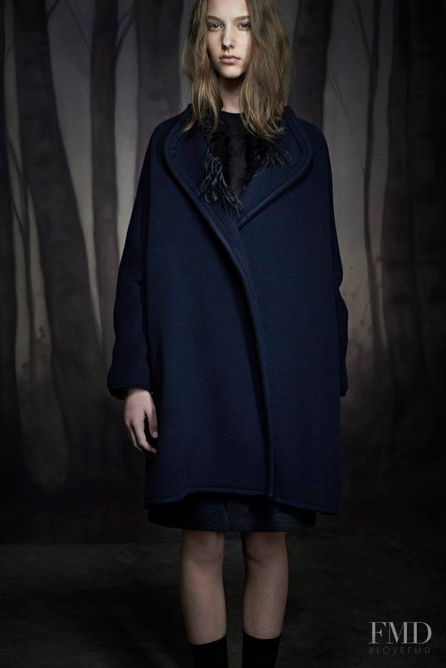 Sarah Harper featured in  the Ter Et Bantine fashion show for Pre-Fall 2014