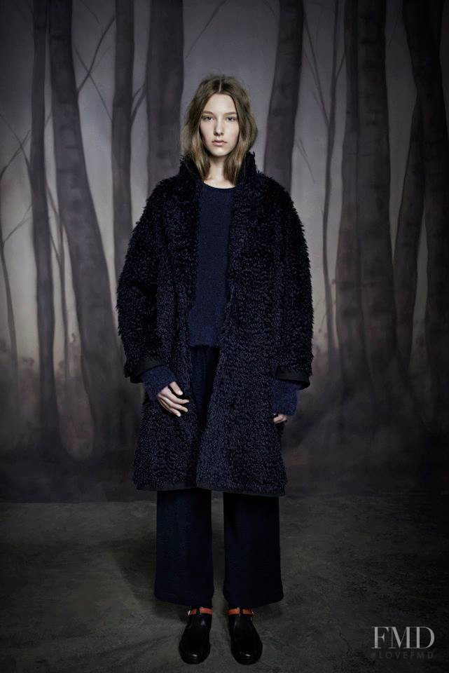 Sarah Harper featured in  the Ter Et Bantine fashion show for Pre-Fall 2014