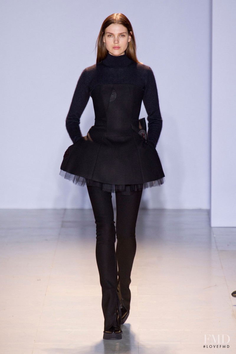 Yang Li fashion show for Autumn/Winter 2014