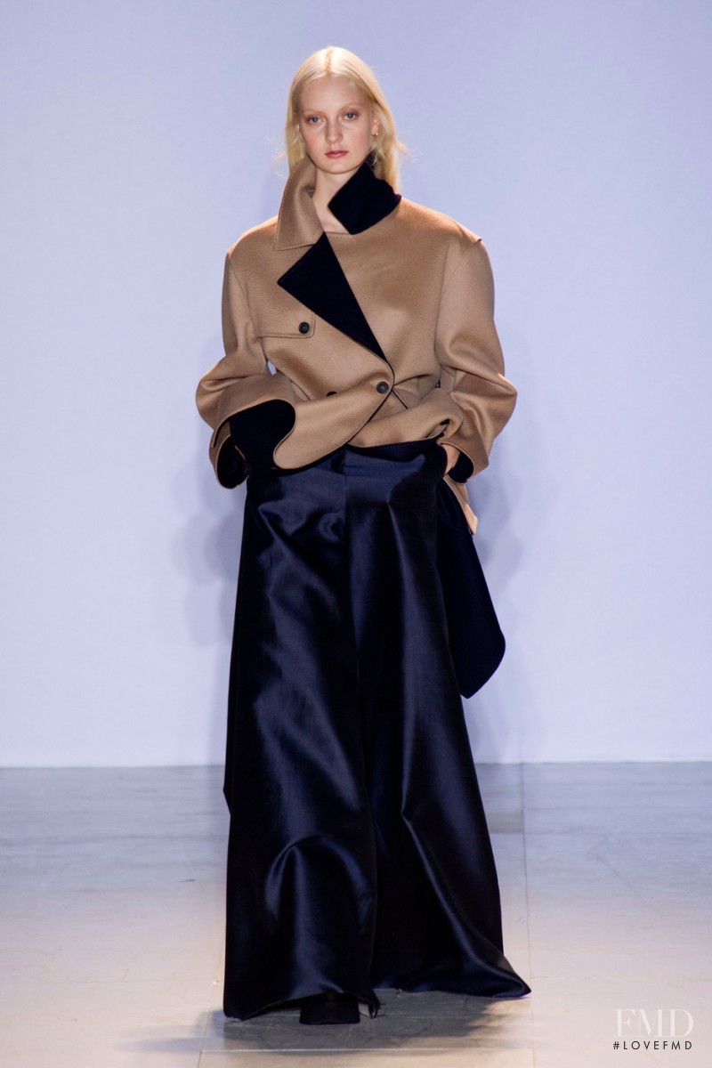 Yang Li fashion show for Autumn/Winter 2014