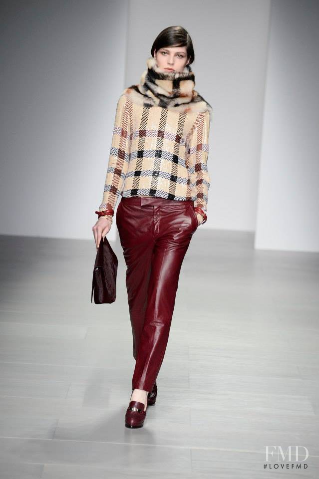 DAKS fashion show for Autumn/Winter 2014