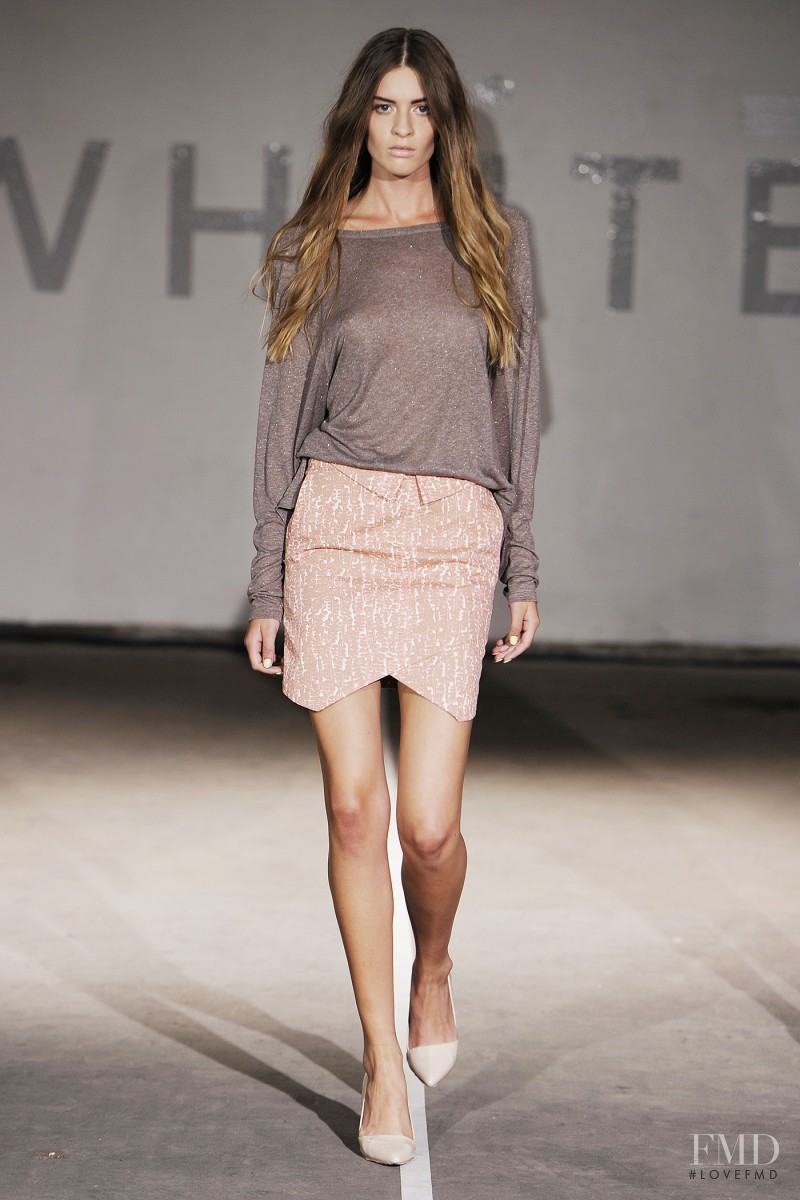 Whiite fashion show for Spring/Summer 2013