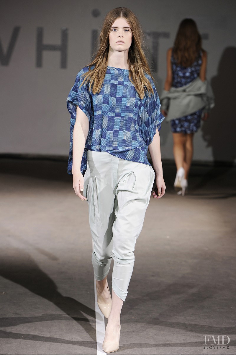 Whiite fashion show for Spring/Summer 2013