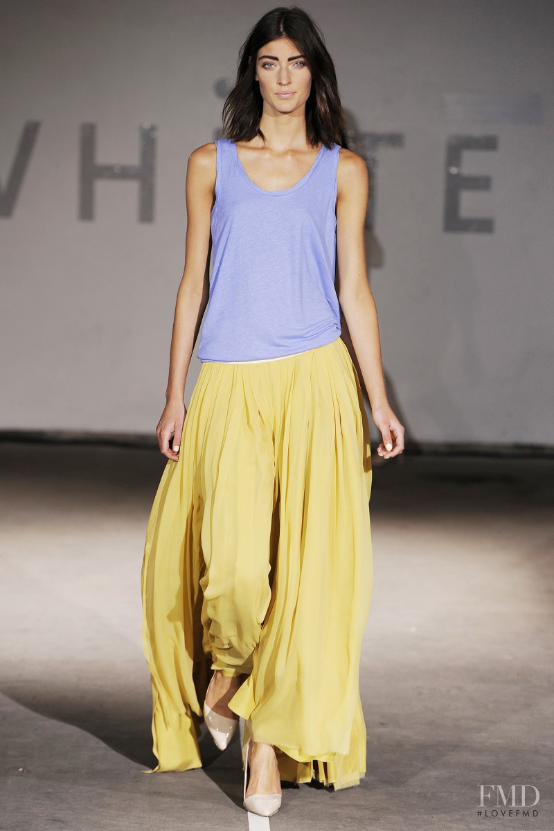 Whiite fashion show for Spring/Summer 2013