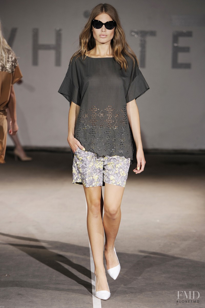 Whiite fashion show for Spring/Summer 2013