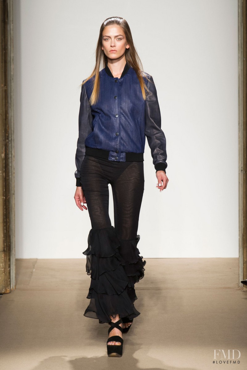 Simonetta Ravizza fashion show for Spring/Summer 2014