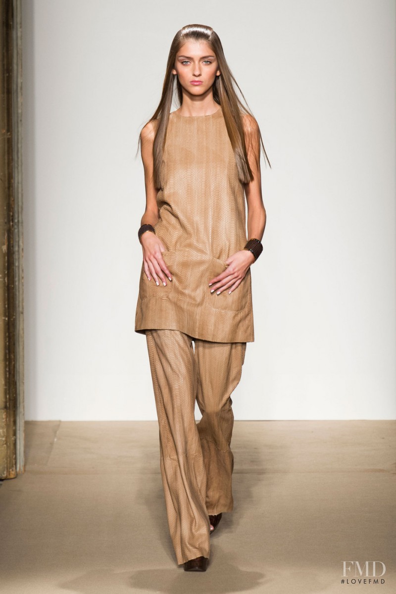 Alexandra Rudakova featured in  the Simonetta Ravizza fashion show for Spring/Summer 2014