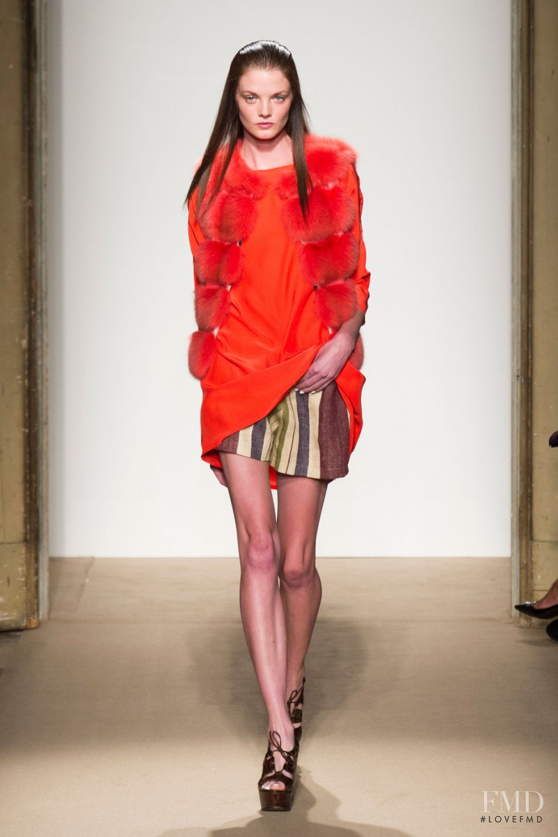 Simonetta Ravizza fashion show for Spring/Summer 2014