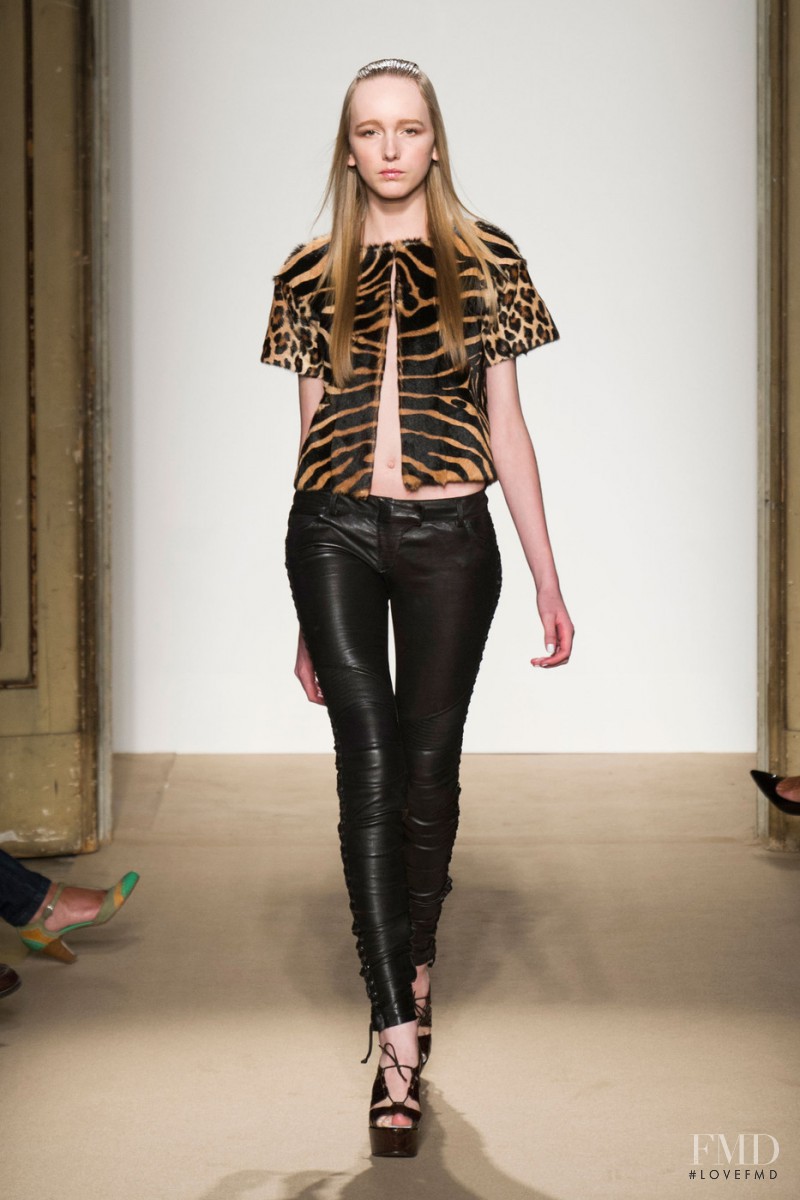 Simonetta Ravizza fashion show for Spring/Summer 2014
