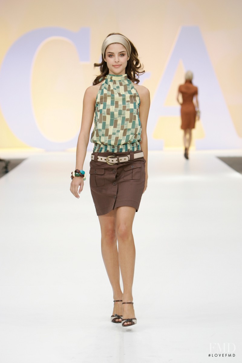 Fernanda Prada featured in  the C&A fashion show for Spring/Summer 2007