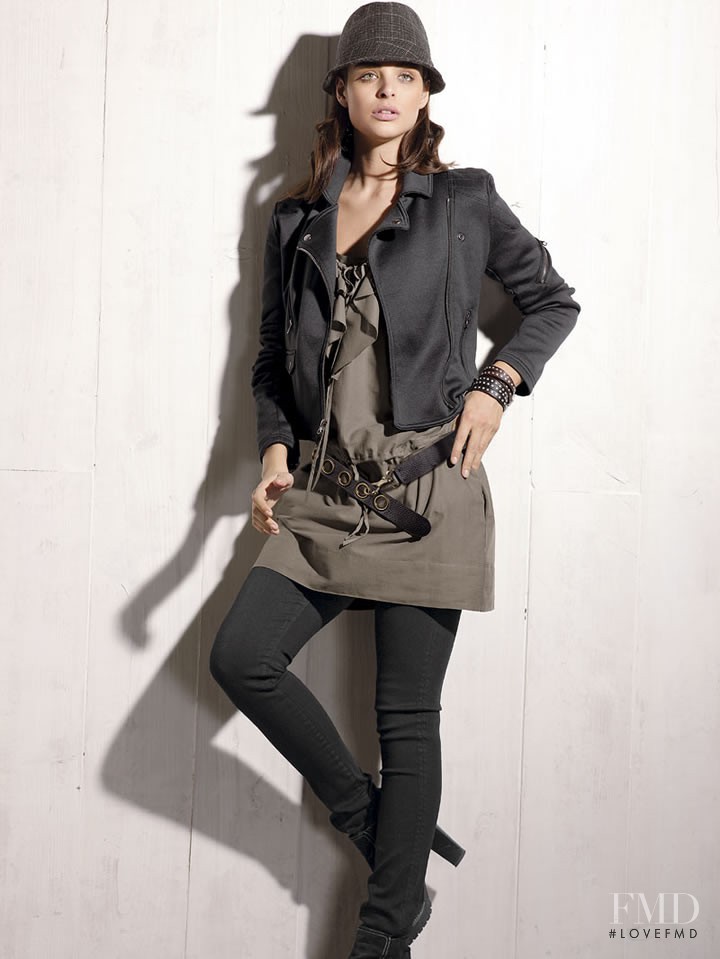 Fernanda Prada featured in  the Albamoda (RETAILER) catalogue for Spring 2011