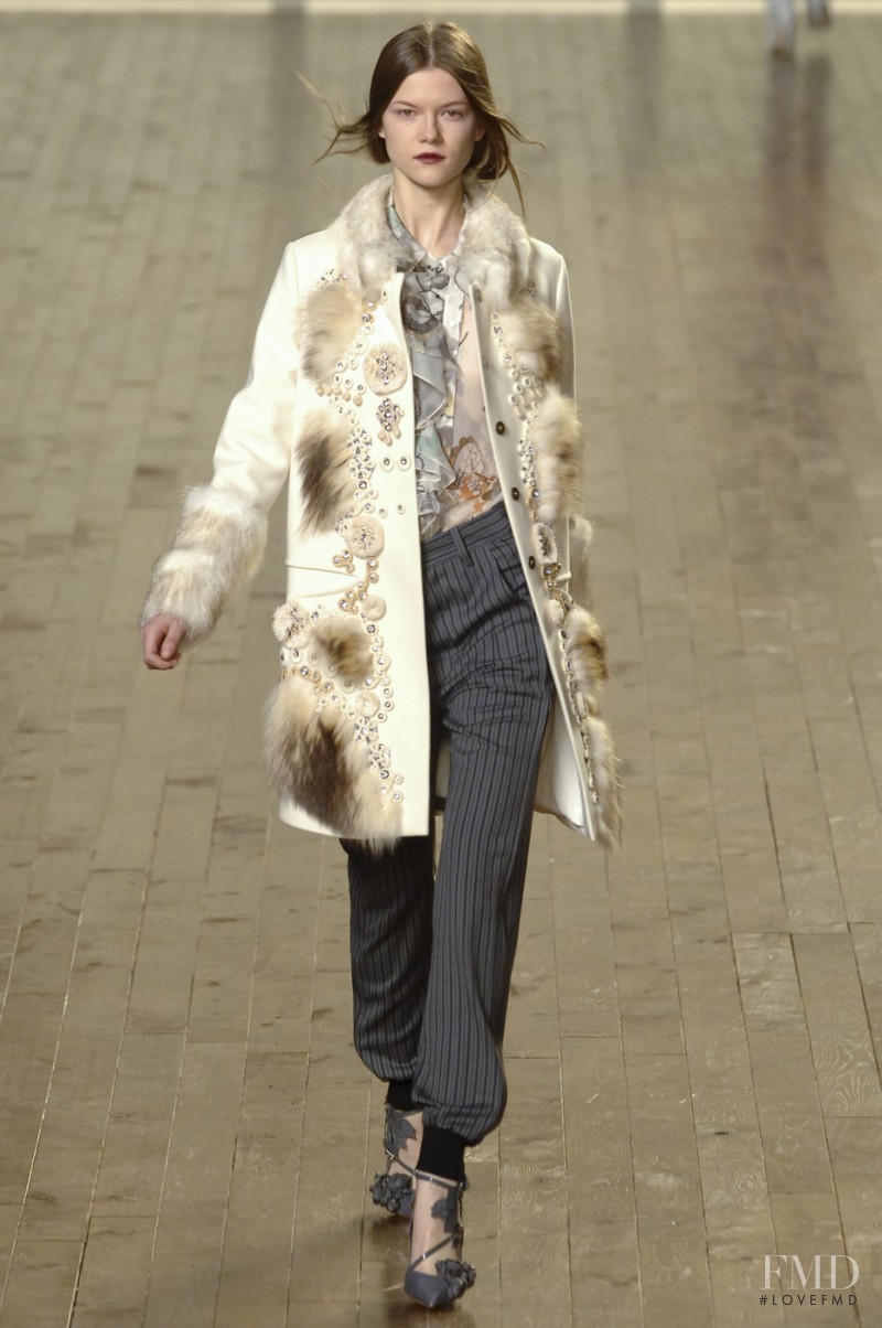 Kasia Struss featured in  the Chloe fashion show for Autumn/Winter 2008