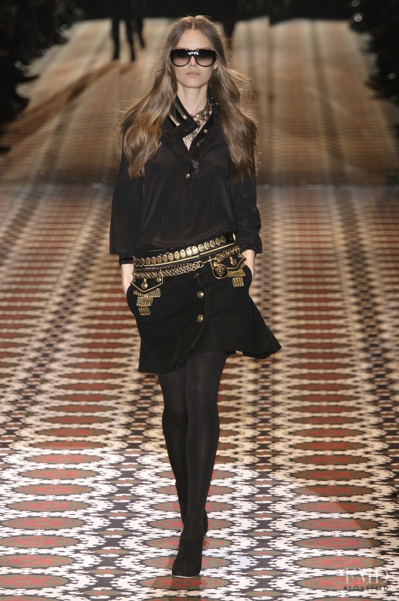 Yana Karpova featured in  the Gucci fashion show for Autumn/Winter 2008