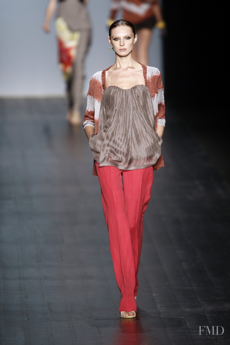 Olga Sherer featured in  the Missoni fashion show for Spring/Summer 2008