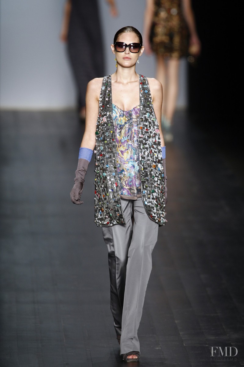 Catherine McNeil featured in  the Missoni fashion show for Spring/Summer 2008
