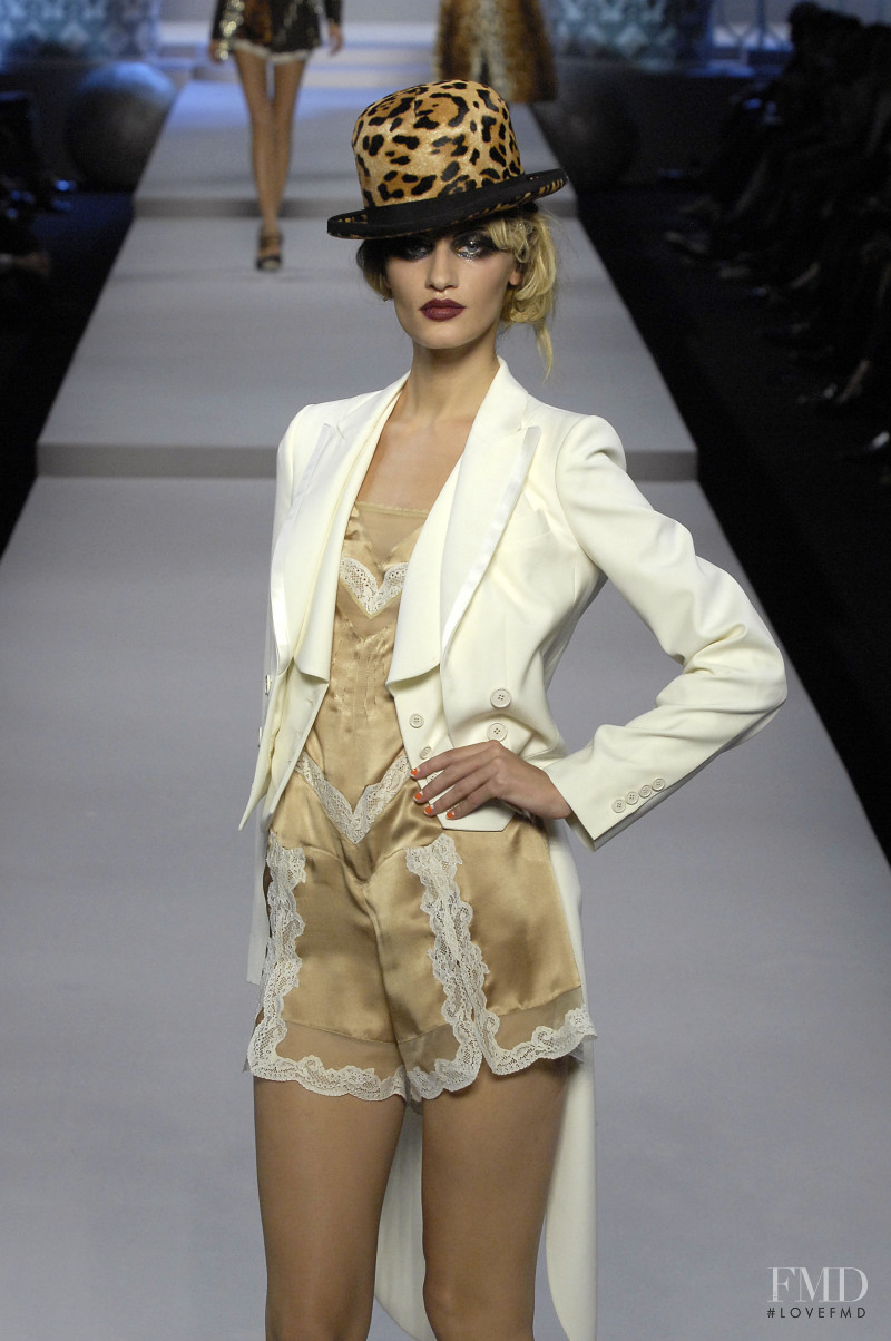 Linda Vojtova featured in  the Christian Dior fashion show for Spring/Summer 2008