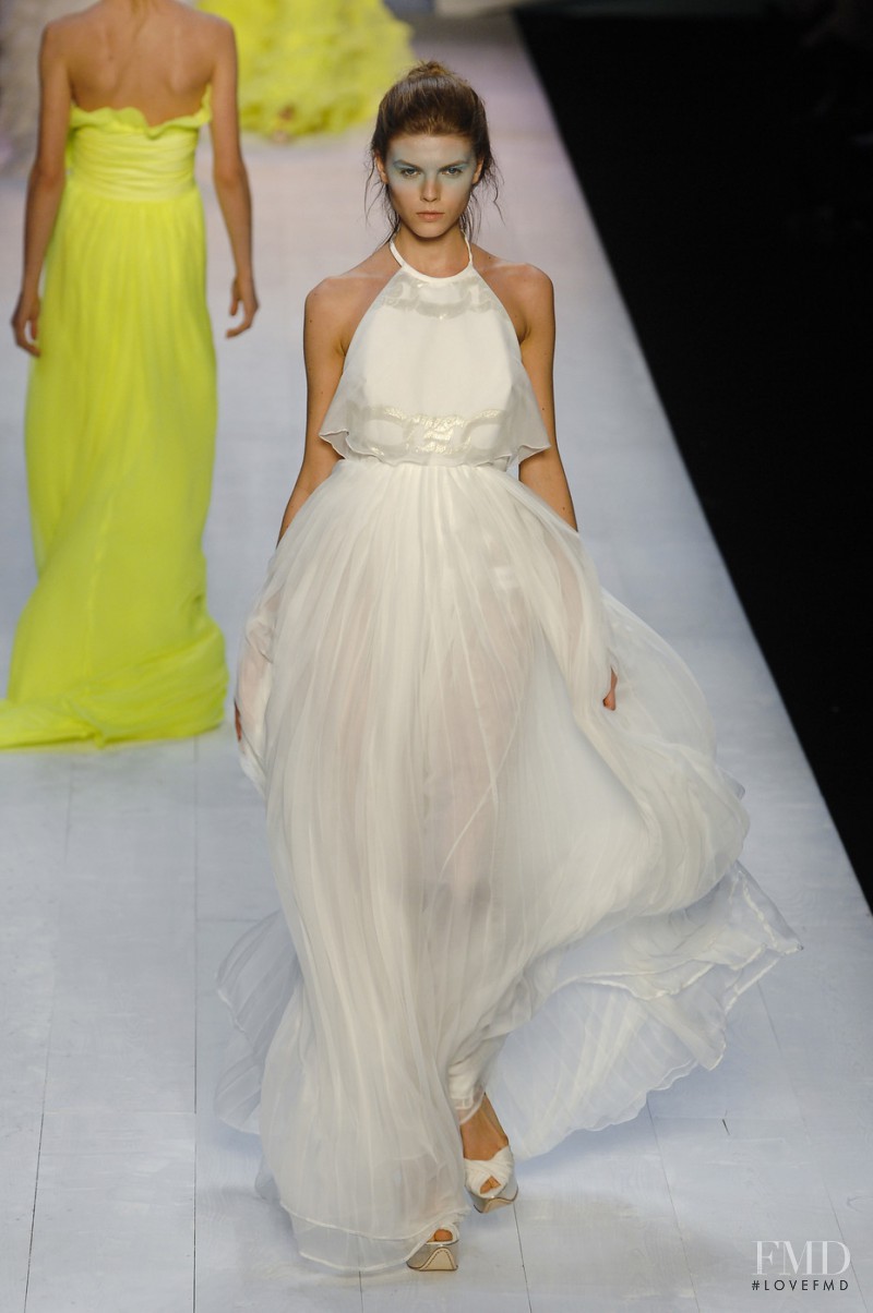 Maryna Linchuk featured in  the Giambattista Valli fashion show for Spring/Summer 2008