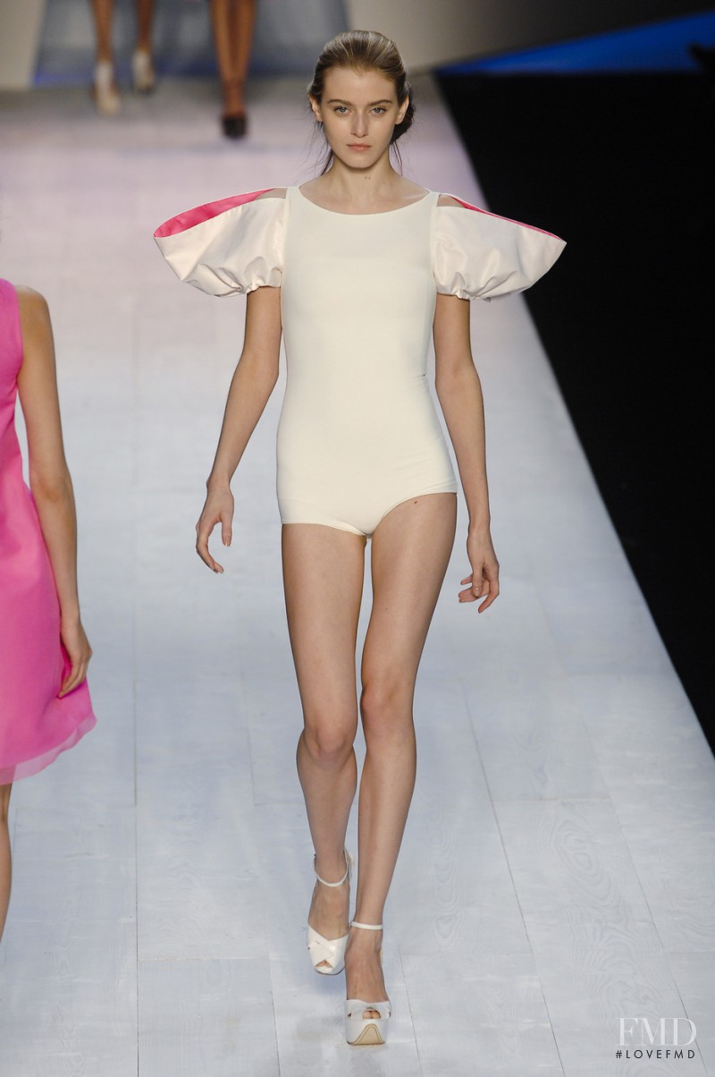 Kori Richardson featured in  the Giambattista Valli fashion show for Spring/Summer 2008
