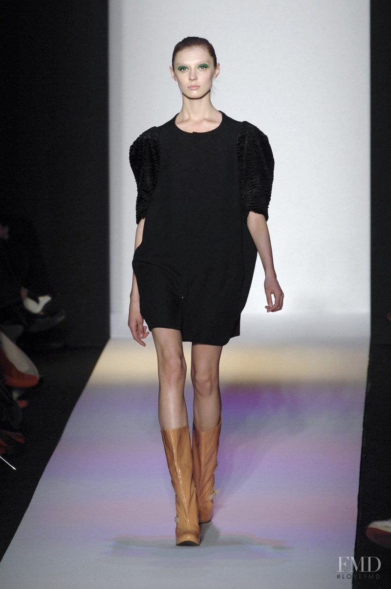 Olga Sherer featured in  the Alexandre Herchcovitch fashion show for Autumn/Winter 2008