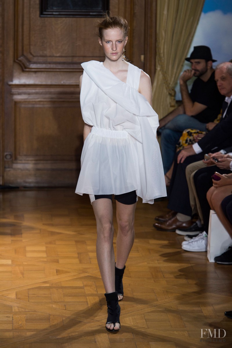 Magdalena Jasek featured in  the Viktor & Rolf fashion show for Spring/Summer 2015