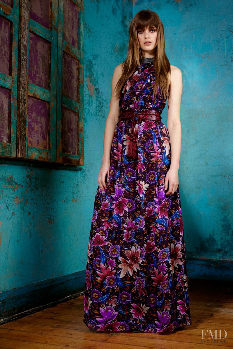 Esther Heesch featured in  the Matthew Williamson fashion show for Pre-Fall 2015