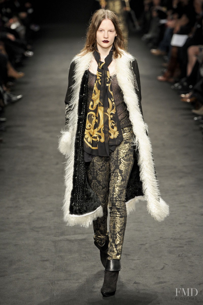 Angelo Marani fashion show for Autumn/Winter 2011