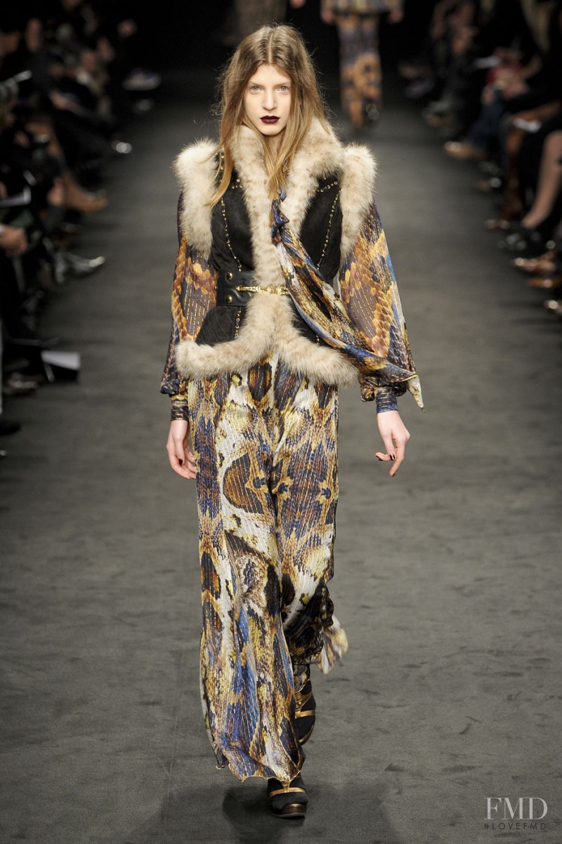 Angelo Marani fashion show for Autumn/Winter 2011