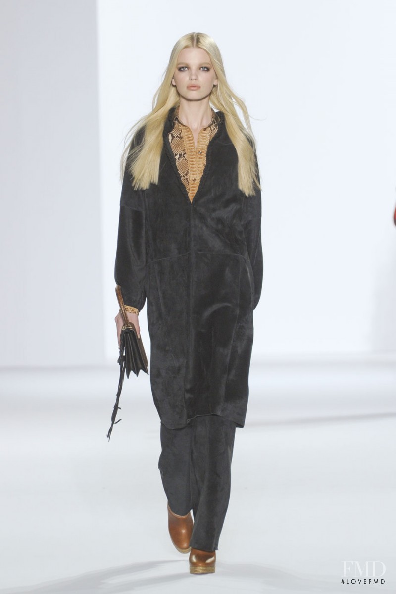 Daphne Groeneveld featured in  the Chloe fashion show for Autumn/Winter 2011