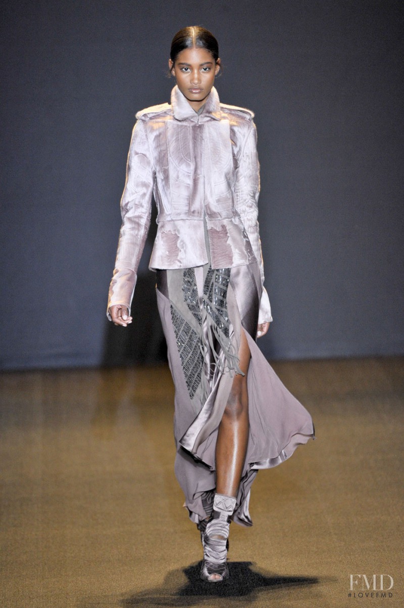 J Mendel fashion show for Autumn/Winter 2011