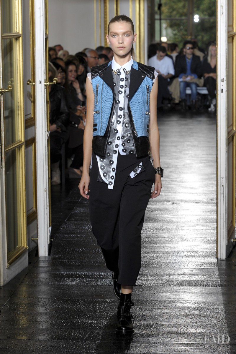 Arizona Muse featured in  the Balenciaga fashion show for Spring/Summer 2011