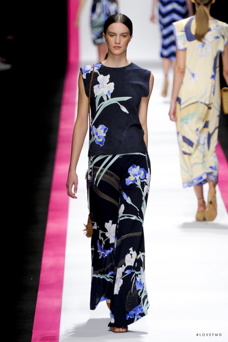 Leonard fashion show for Spring/Summer 2011