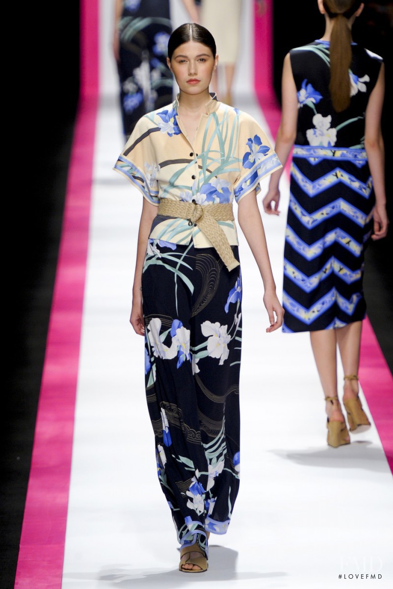 Leonard fashion show for Spring/Summer 2011