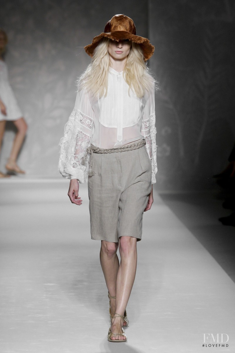 Melissa Tammerijn featured in  the Alberta Ferretti fashion show for Spring/Summer 2011