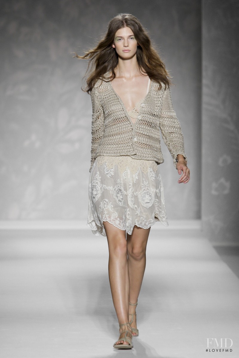 Kendra Spears featured in  the Alberta Ferretti fashion show for Spring/Summer 2011