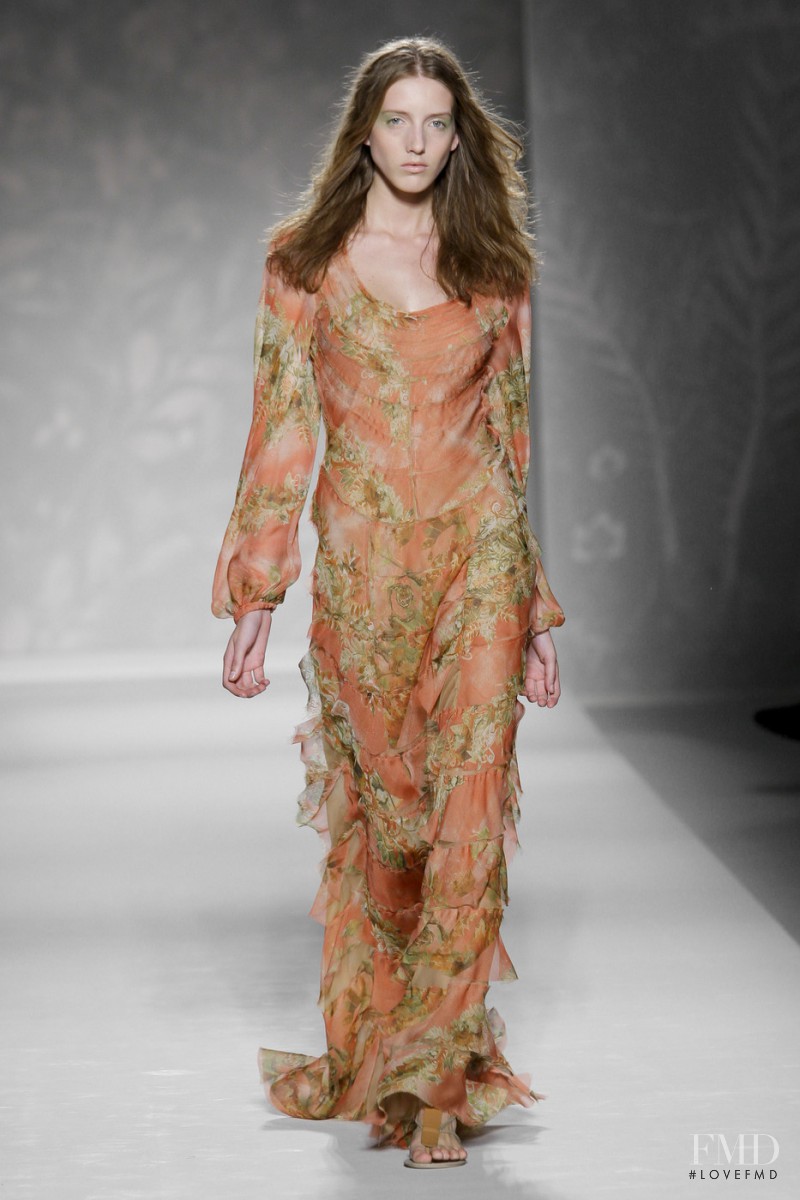 Iris Egbers featured in  the Alberta Ferretti fashion show for Spring/Summer 2011