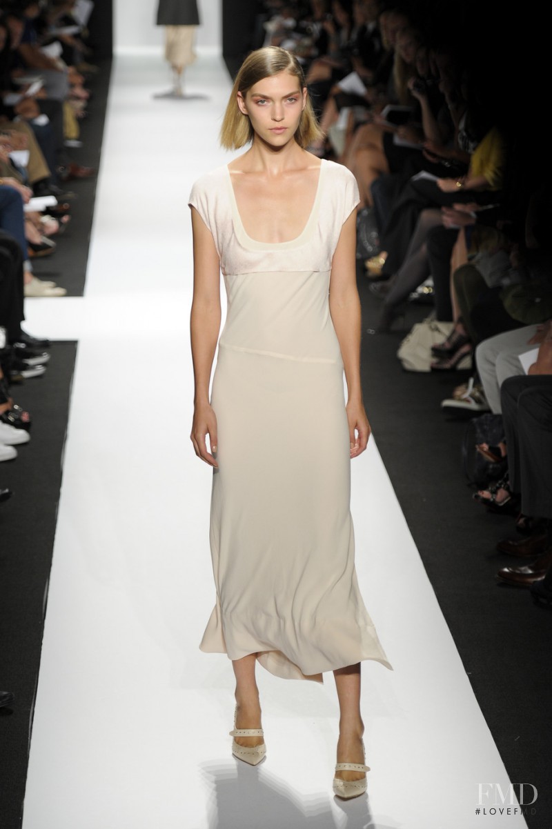 Arizona Muse featured in  the Narciso Rodriguez fashion show for Spring/Summer 2011