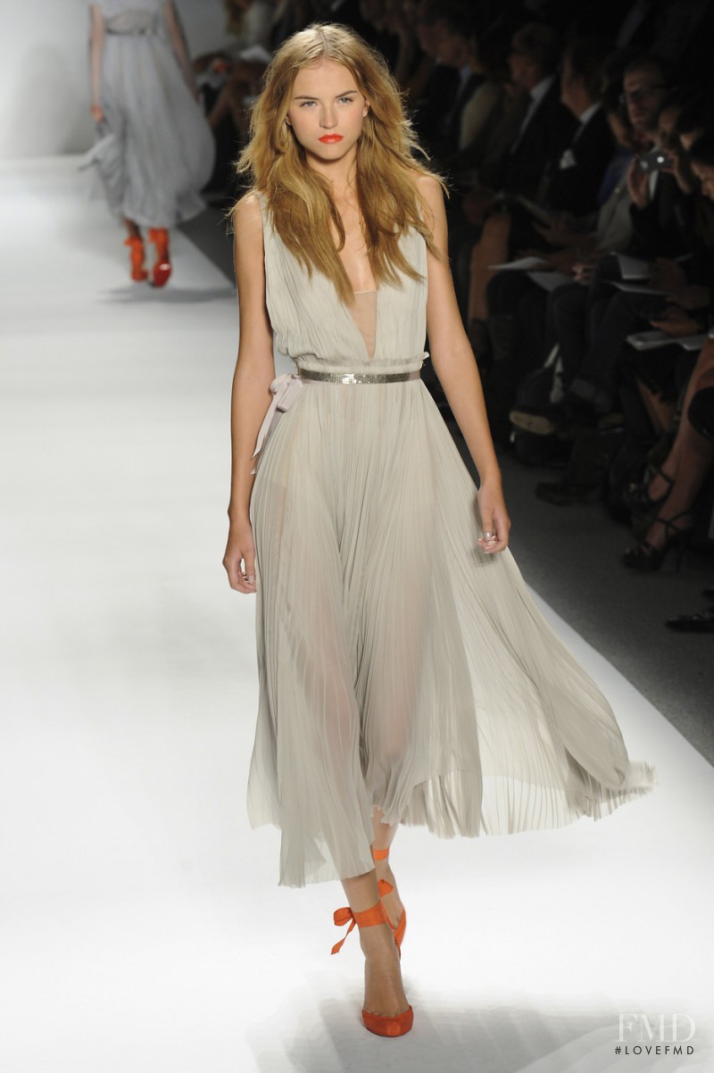 J Mendel fashion show for Spring/Summer 2011