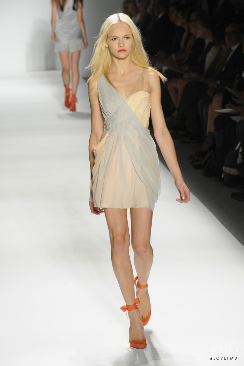 J Mendel fashion show for Spring/Summer 2011