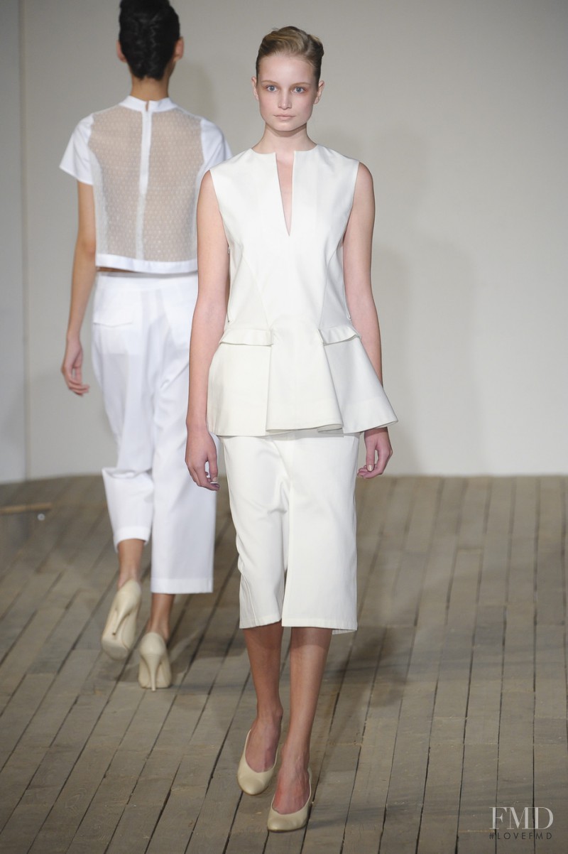 Ter Et Bantine fashion show for Spring/Summer 2011