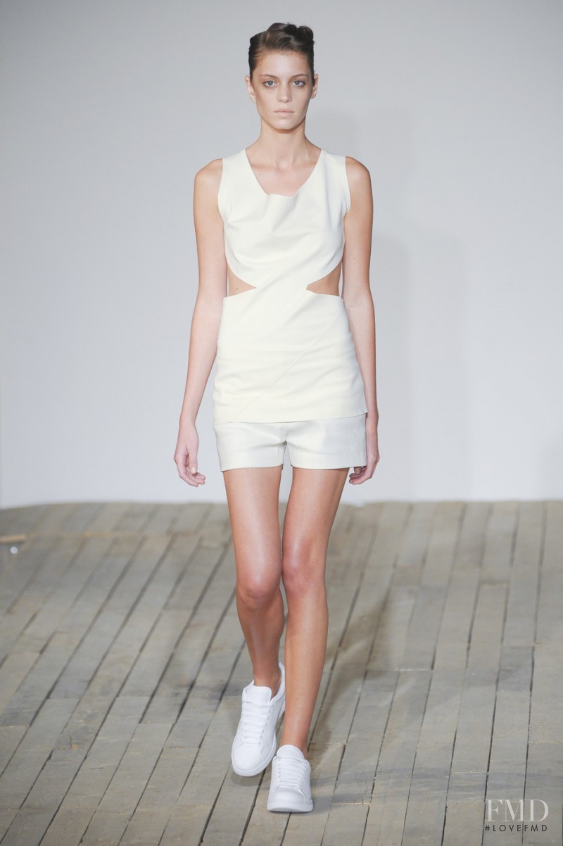 Ter Et Bantine fashion show for Spring/Summer 2011