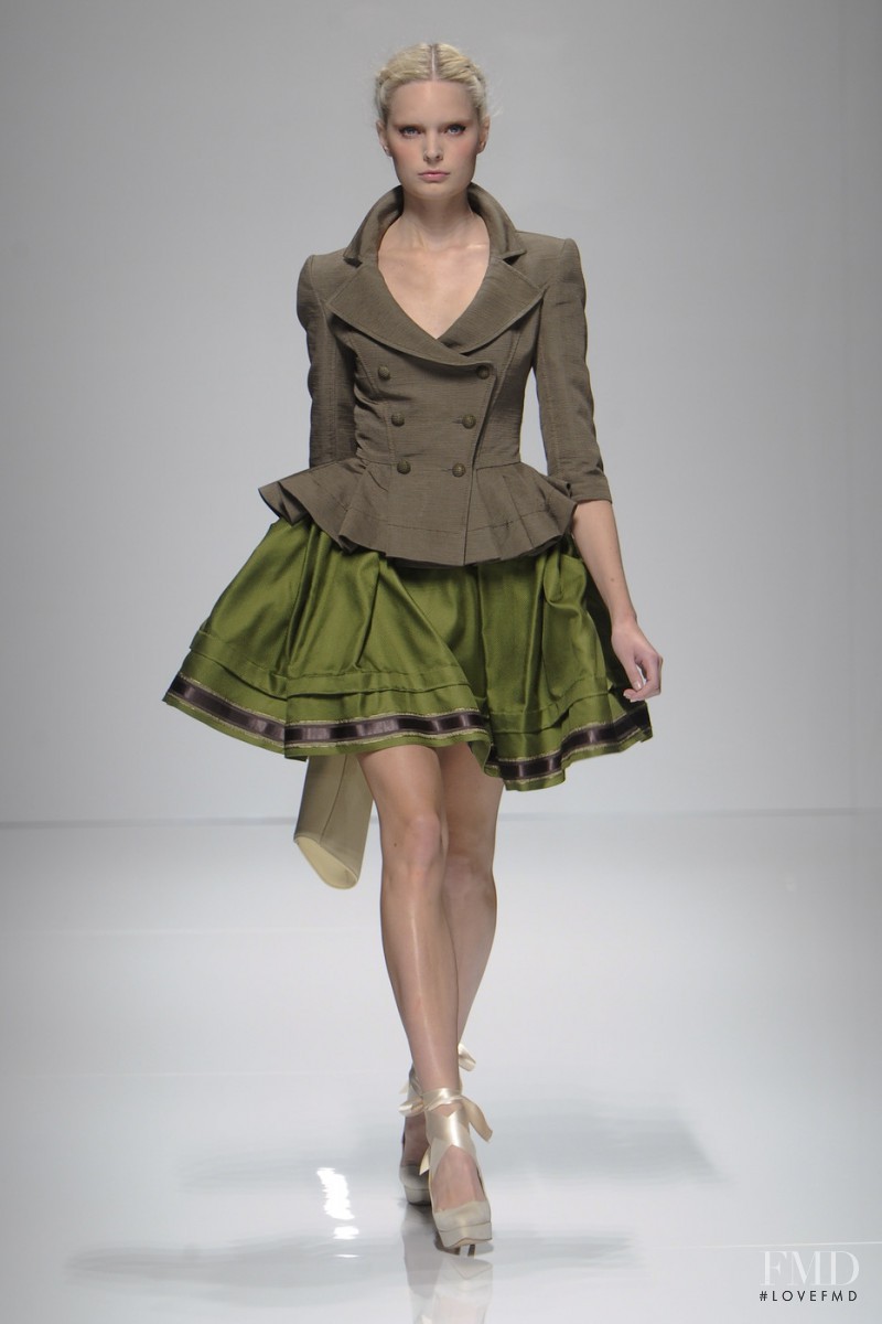 Valentin Yudashkin fashion show for Spring/Summer 2011