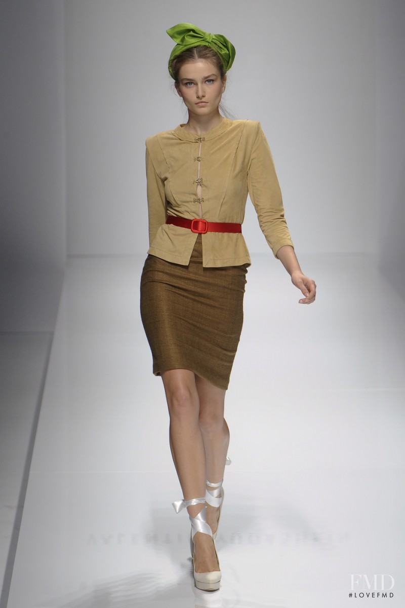 Valentin Yudashkin fashion show for Spring/Summer 2011