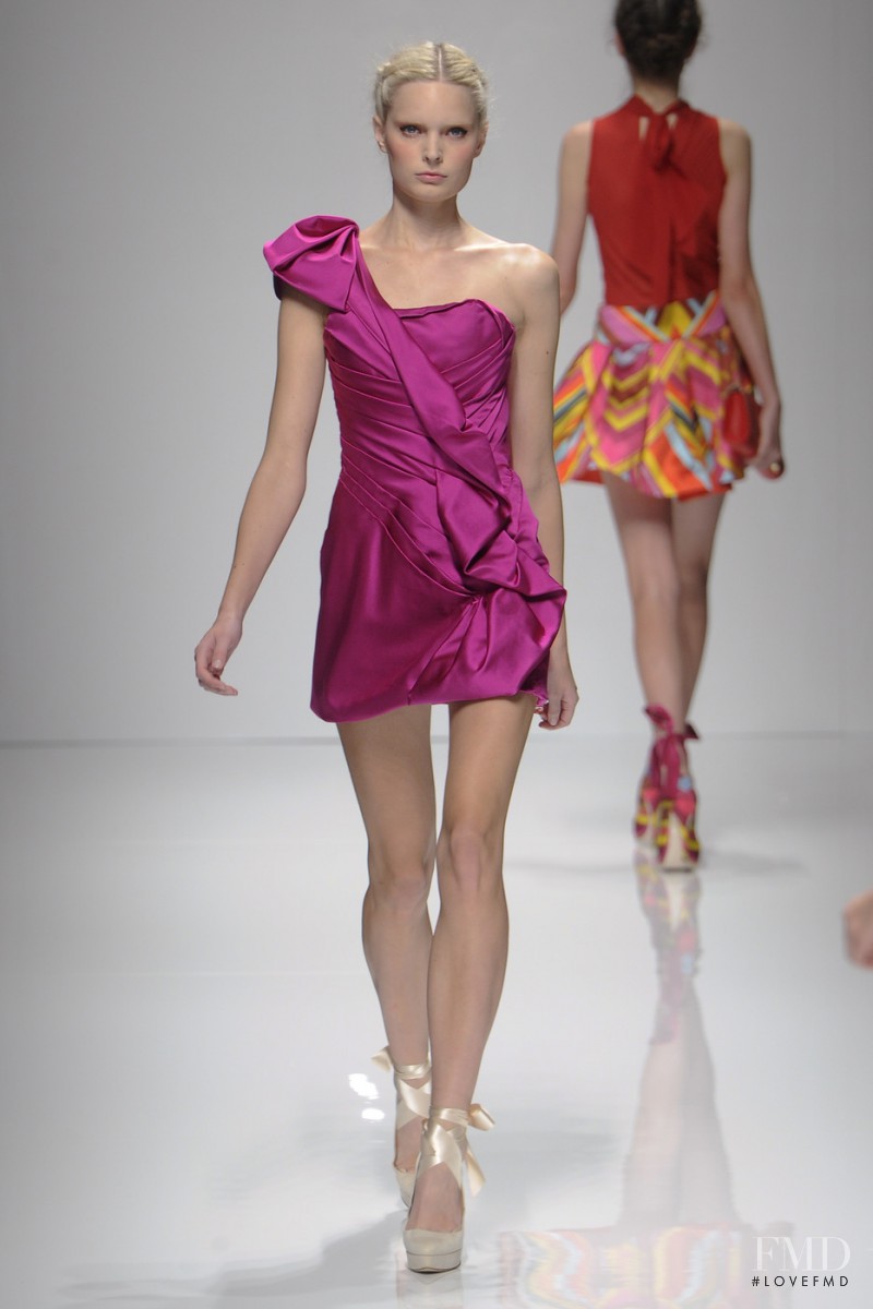 Valentin Yudashkin fashion show for Spring/Summer 2011