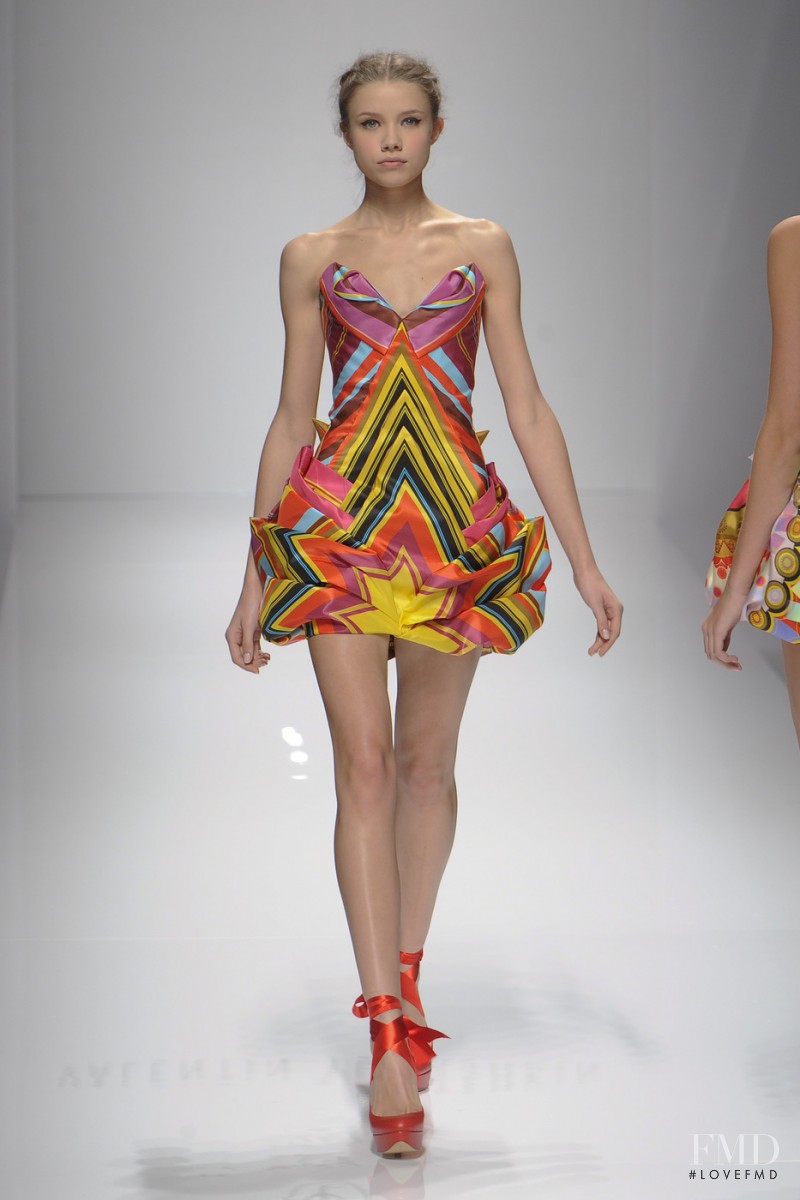 Valentin Yudashkin fashion show for Spring/Summer 2011