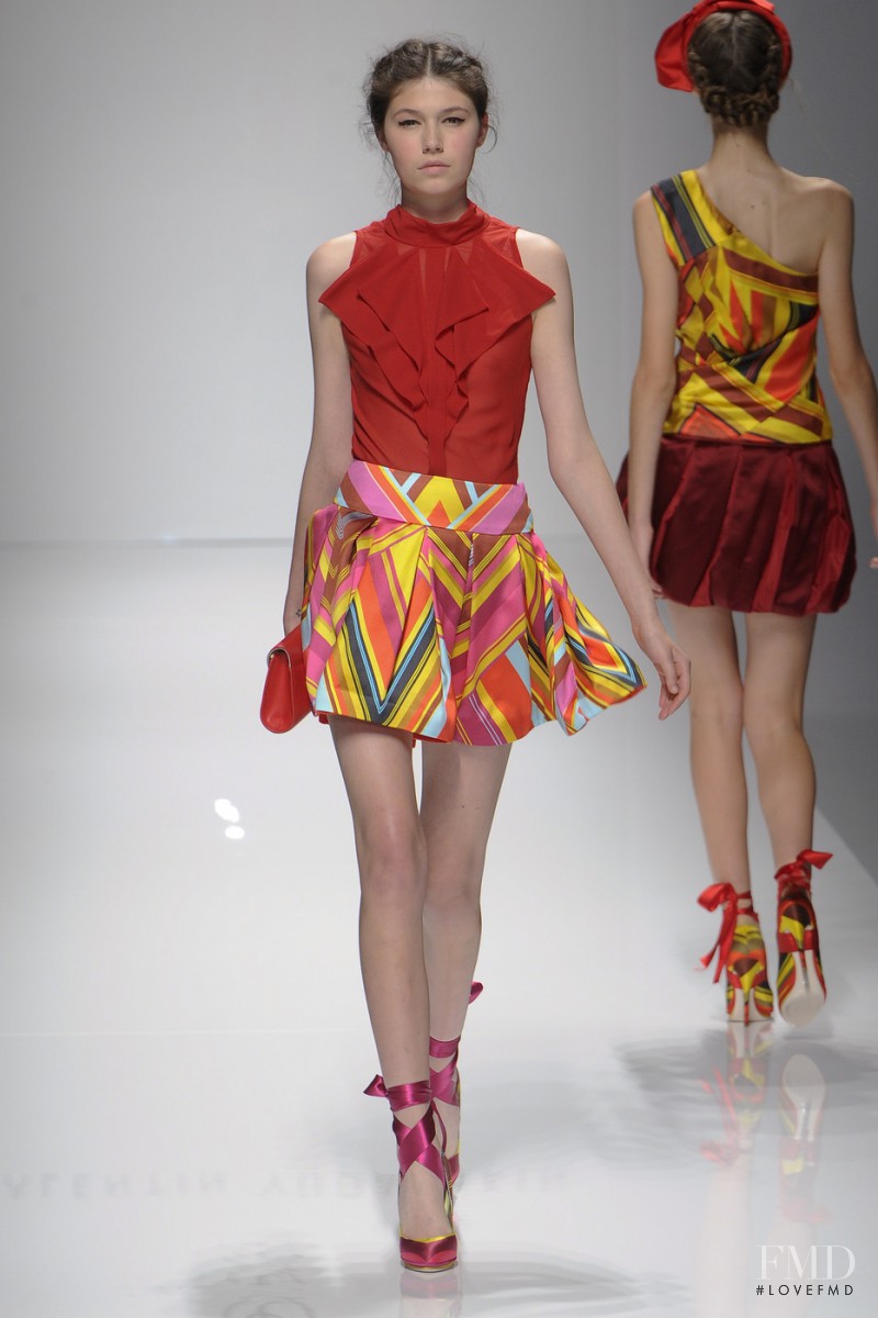 Valentin Yudashkin fashion show for Spring/Summer 2011