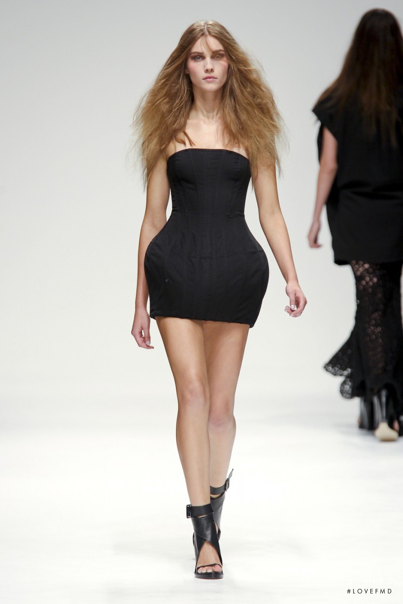 John Rocha fashion show for Spring/Summer 2011